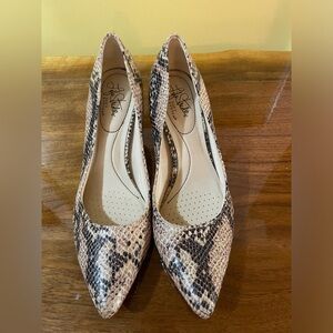LifeStride Snakeskin Heels Size 8